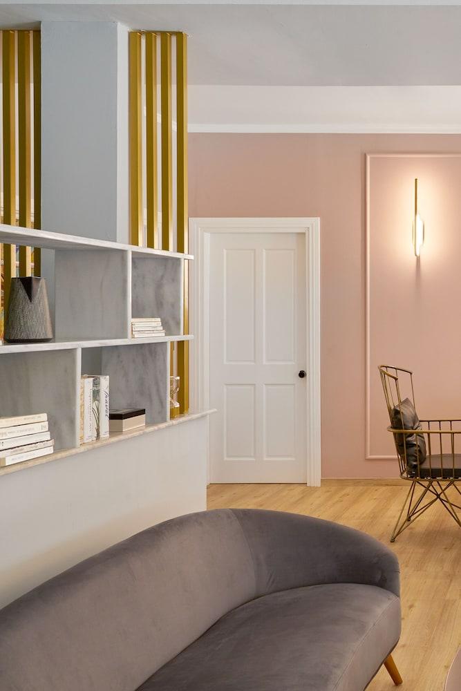 Luxembourg Otel 3*